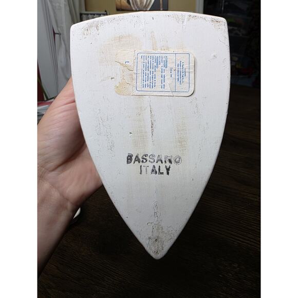 Vintage Delft Italian Ceramic Hinged Trinket Box in Hot Iron Shape Bassano Stamp - Picture 3 of 16